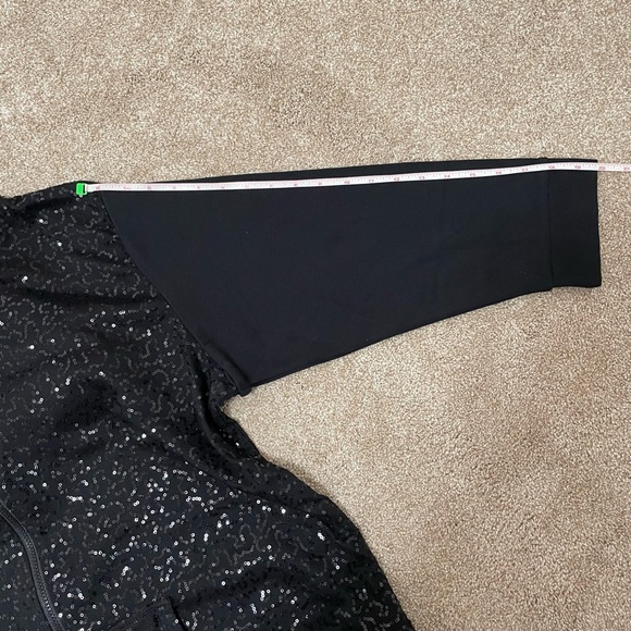 NWOT Quacker Factory XL Black 3/4 Sleeve Sequin Scroll Knit Jacket with Hood - Picture 15 of 15